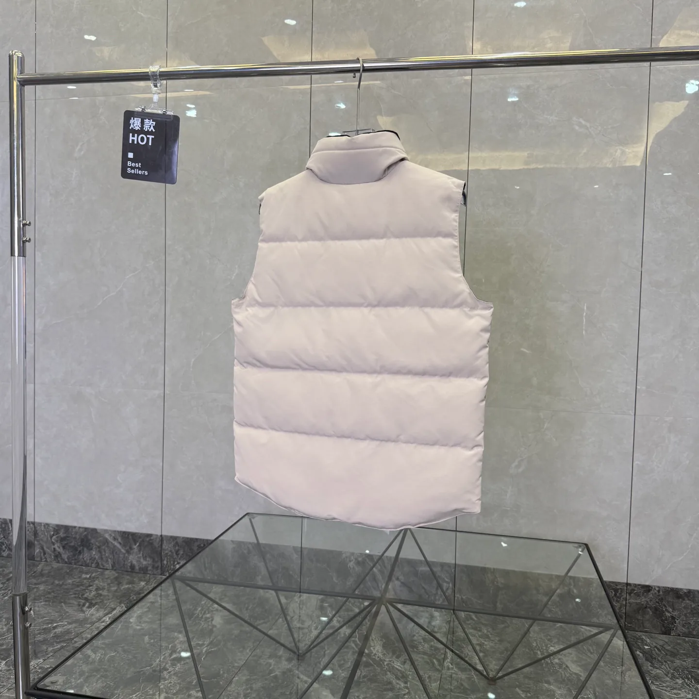 Жилеты Женские Canada Goose 17949429
