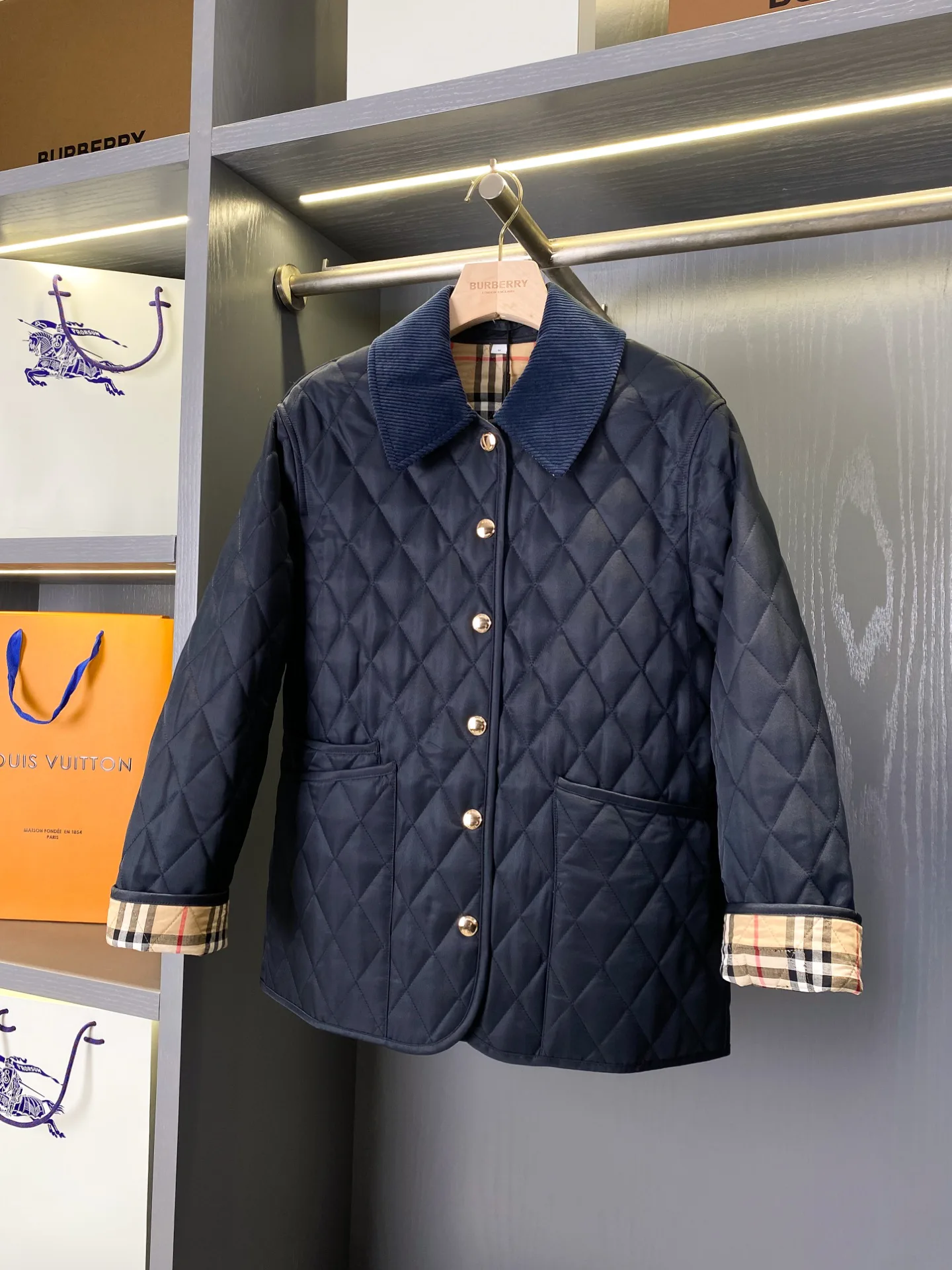 Куртки И Пуховики Женские Burberry 11672204