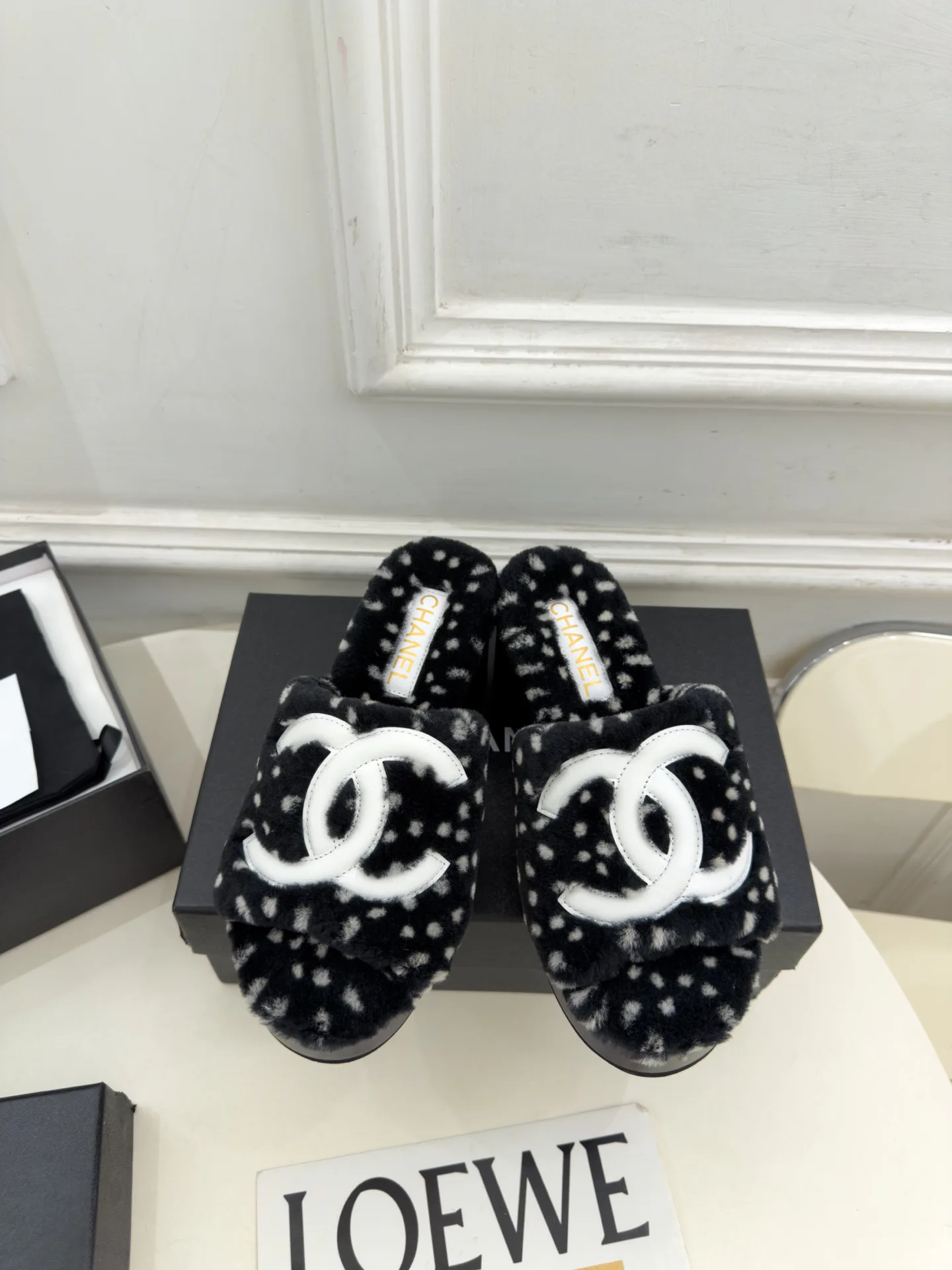 Тапочки Женские Chanel 18346891