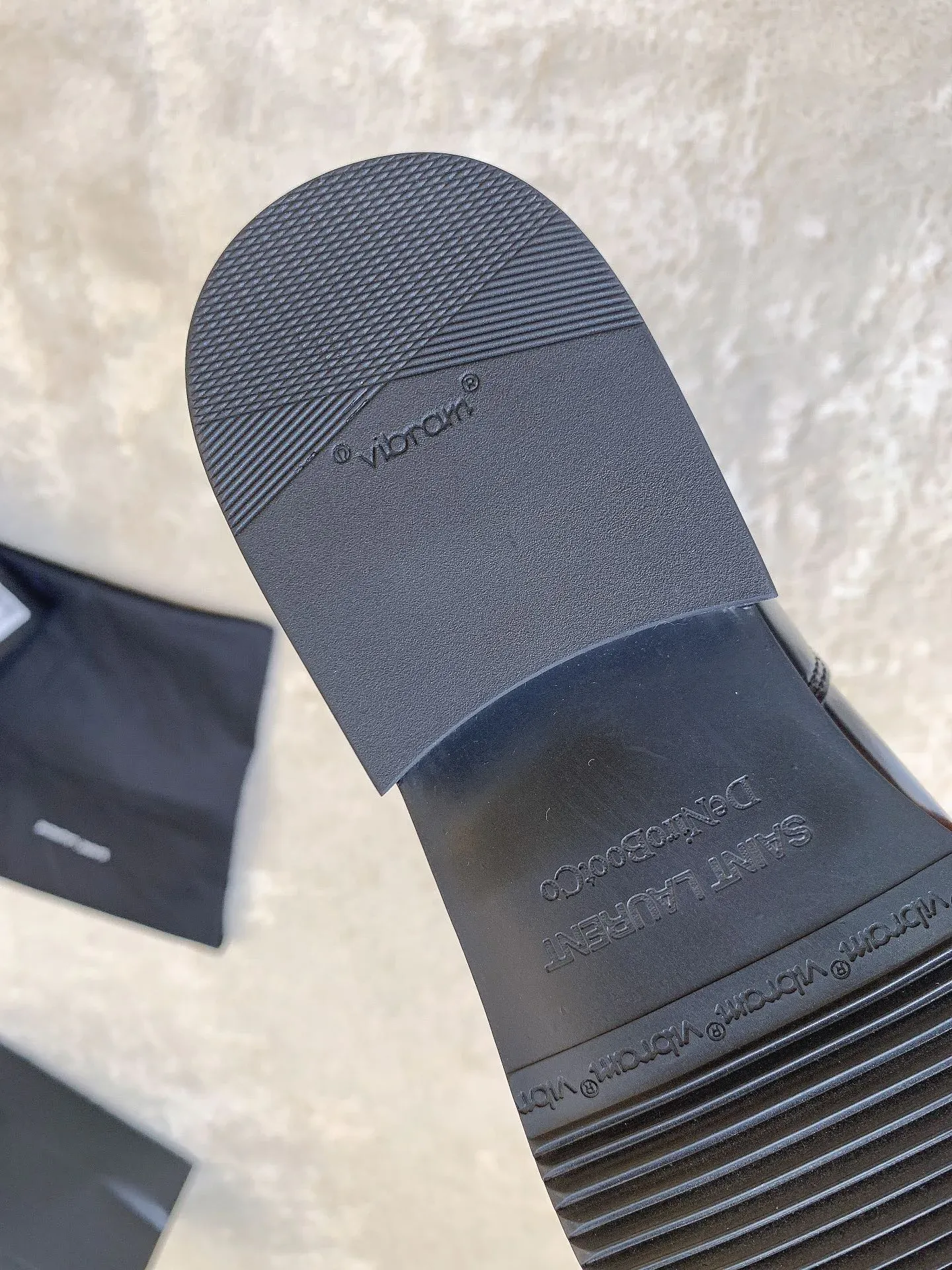 Сапоги Женские Saint Laurent 689861