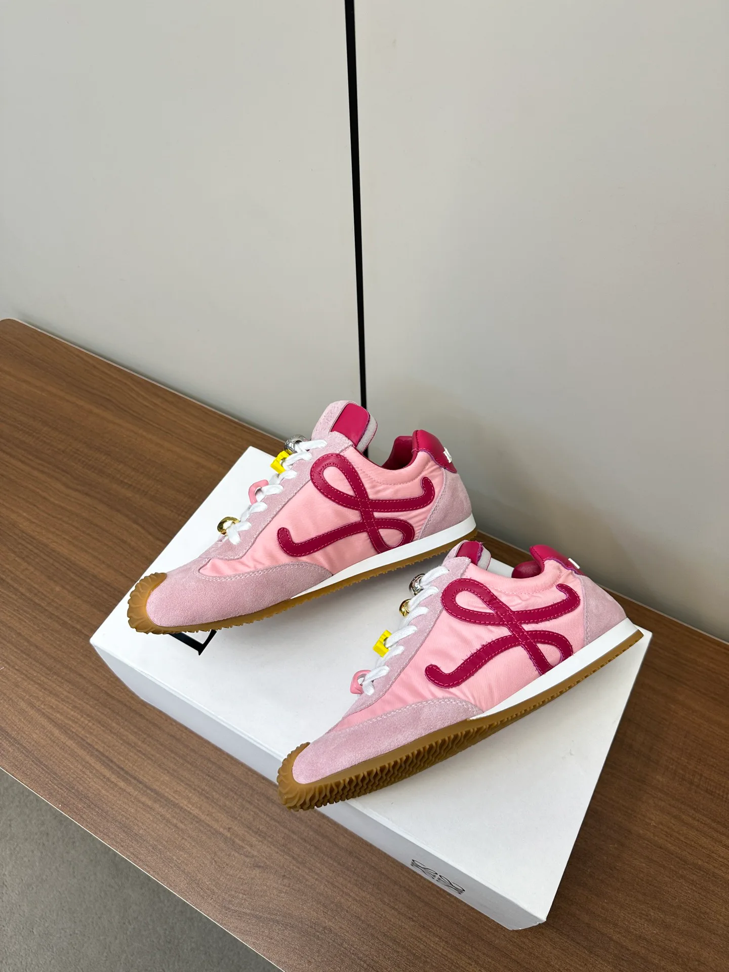 Кроссовки Женские Loewe 11206065