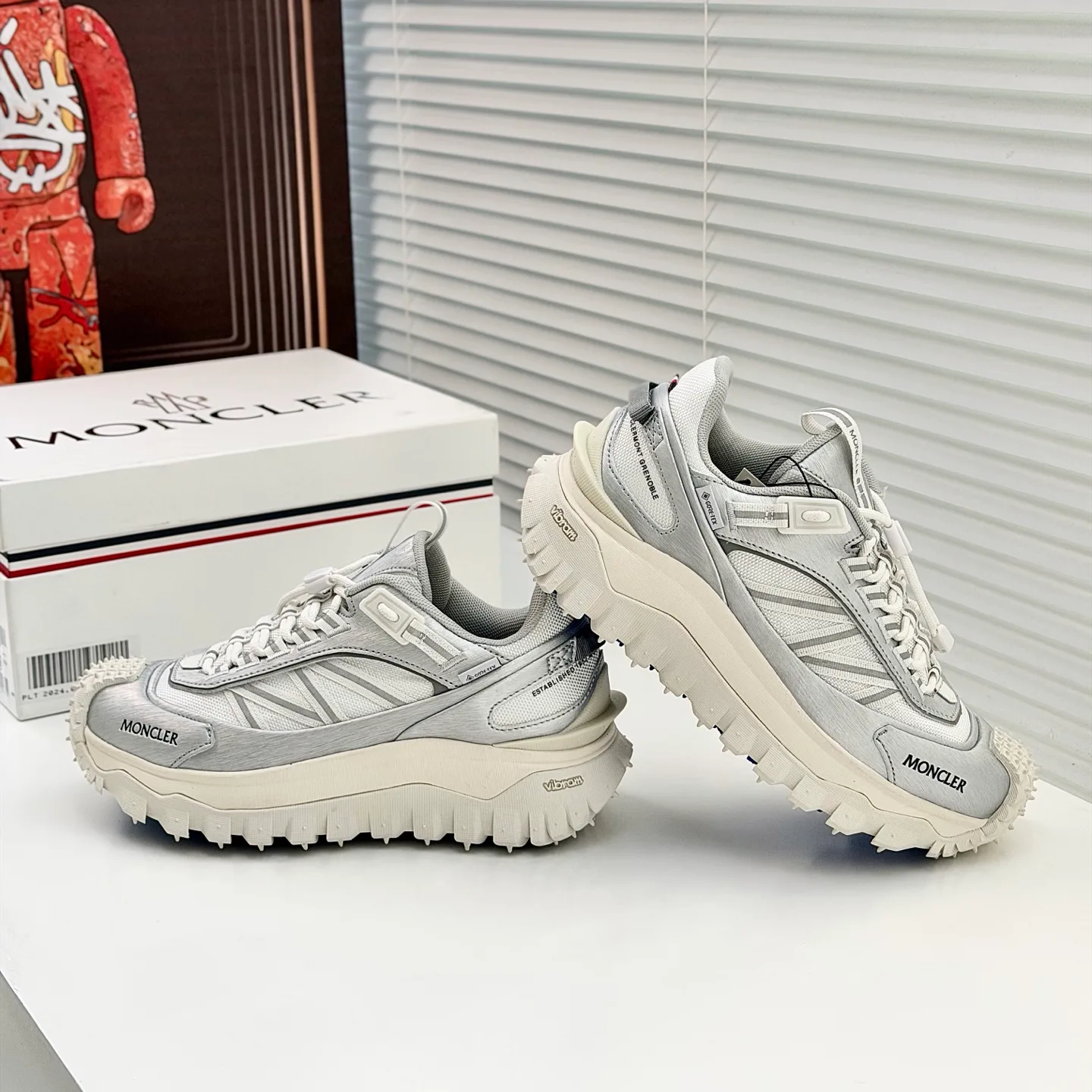 Кроссовки Женские Moncler 5279366