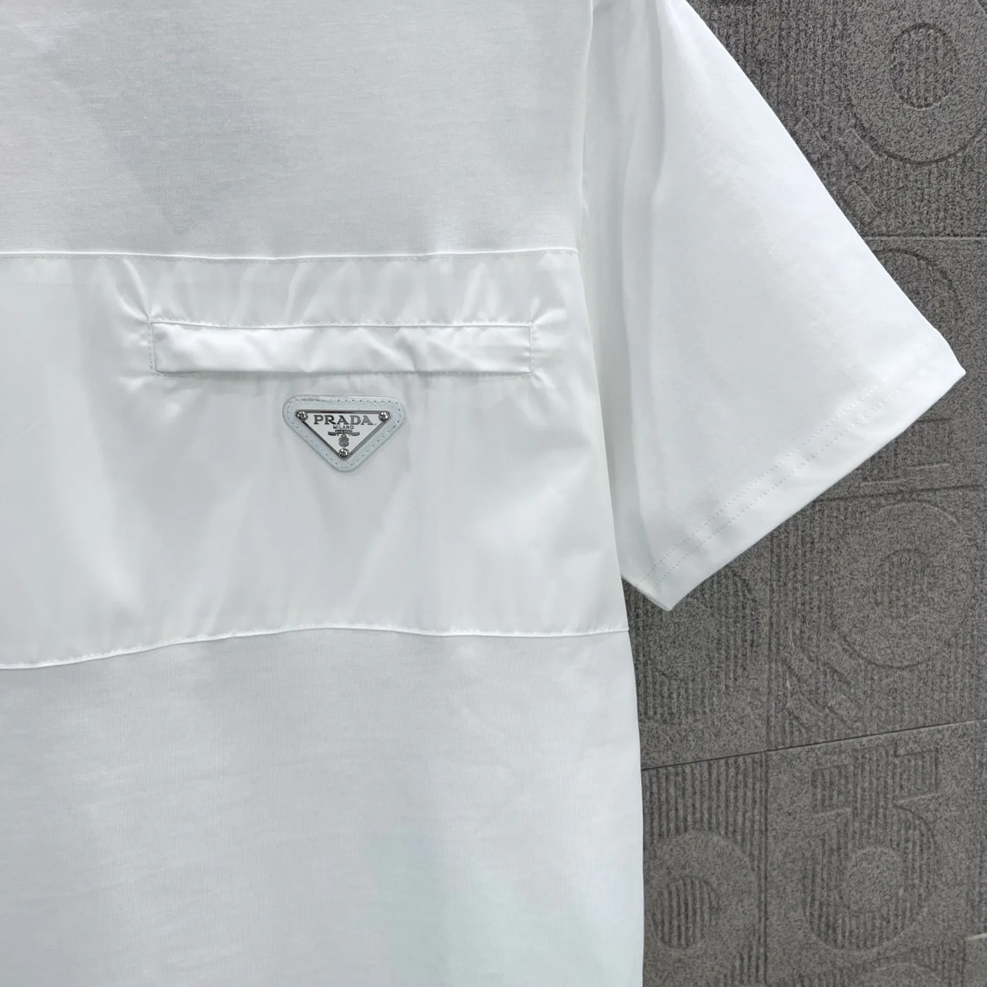 Футболки Женские Prada 30788