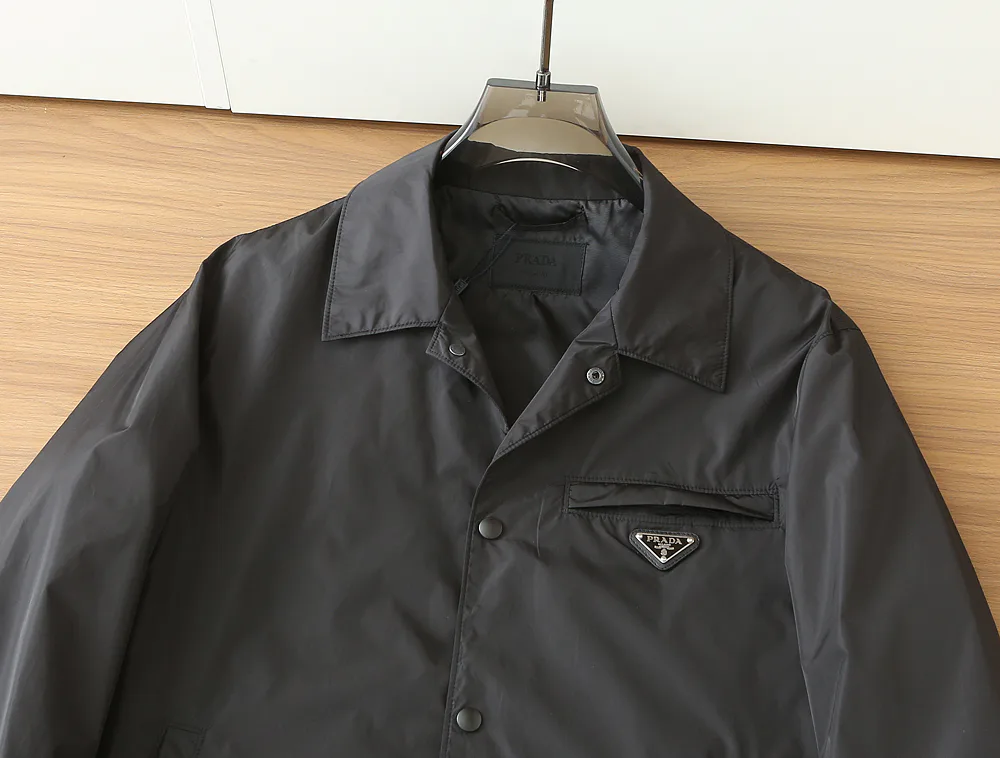 Куртки И Пуховики Мужские Prada 9949732