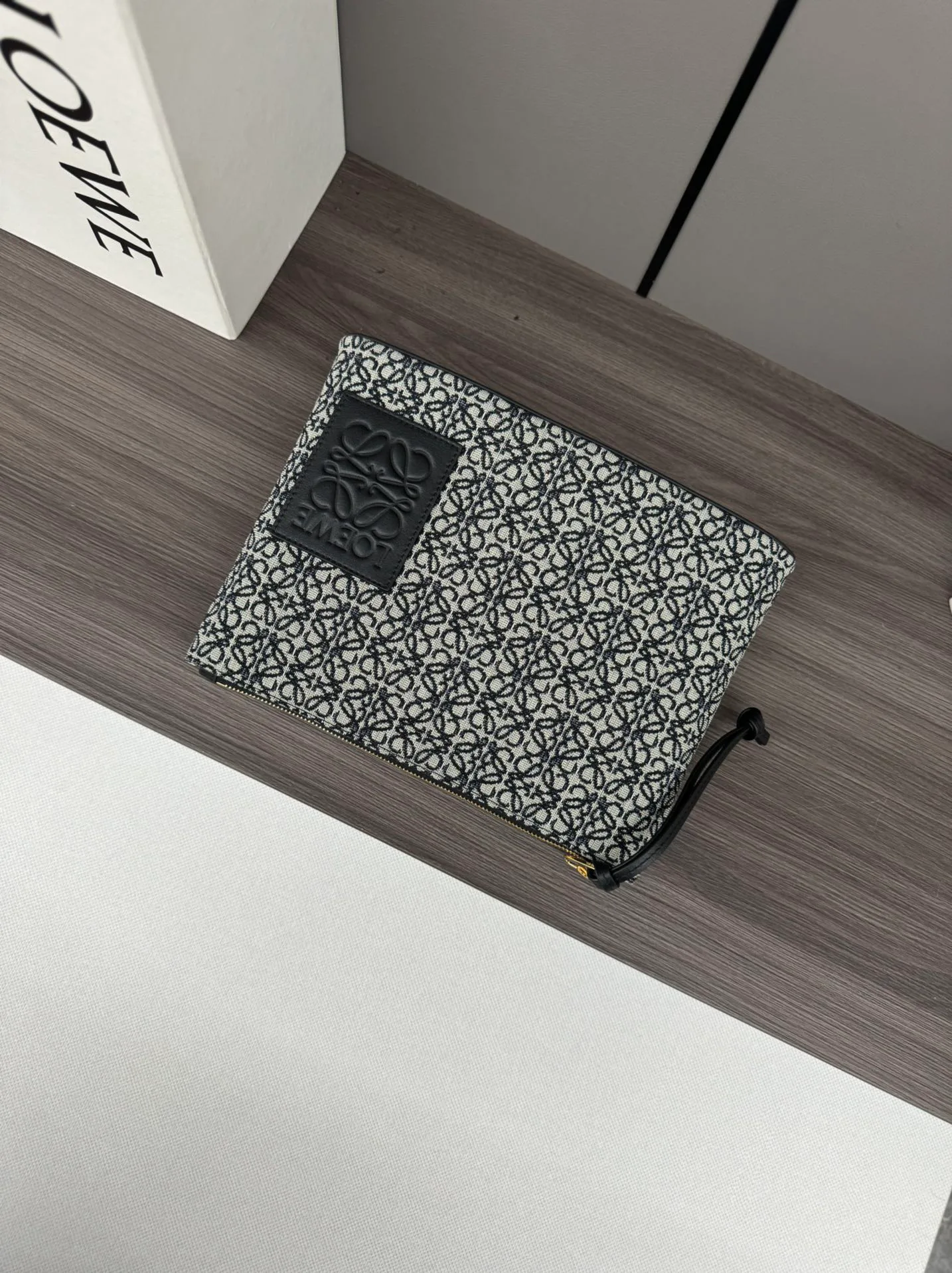 Клатчи Женские Loewe 245240