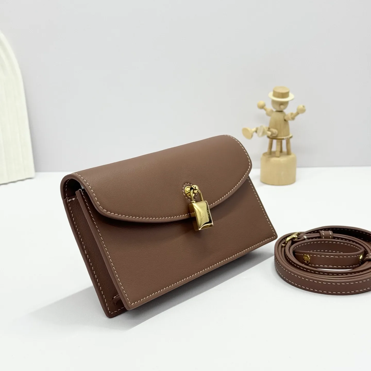 Клатчи Женские Loro Piana 11472634
