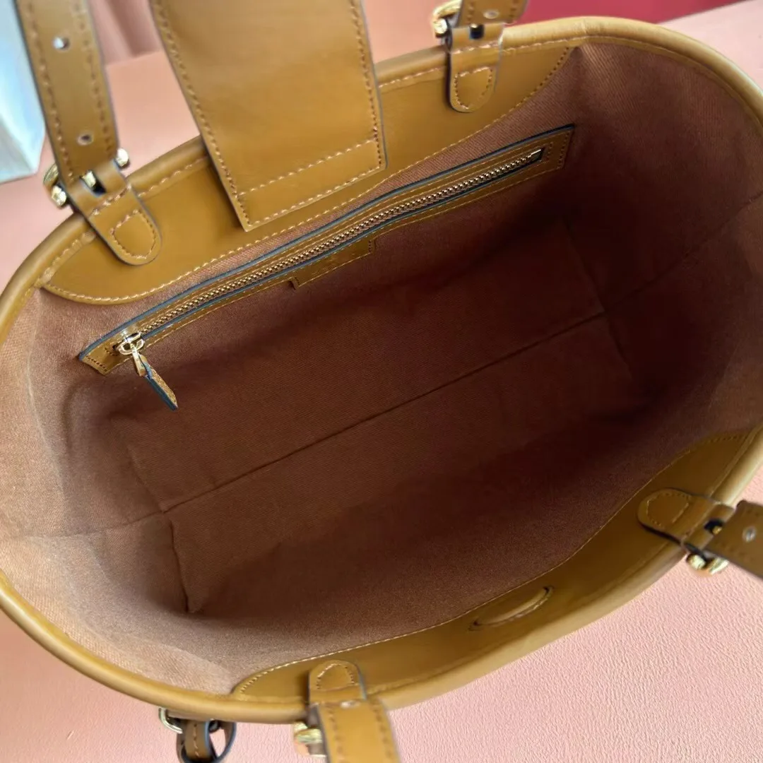 Классические Сумки Женские Gucci 11886396