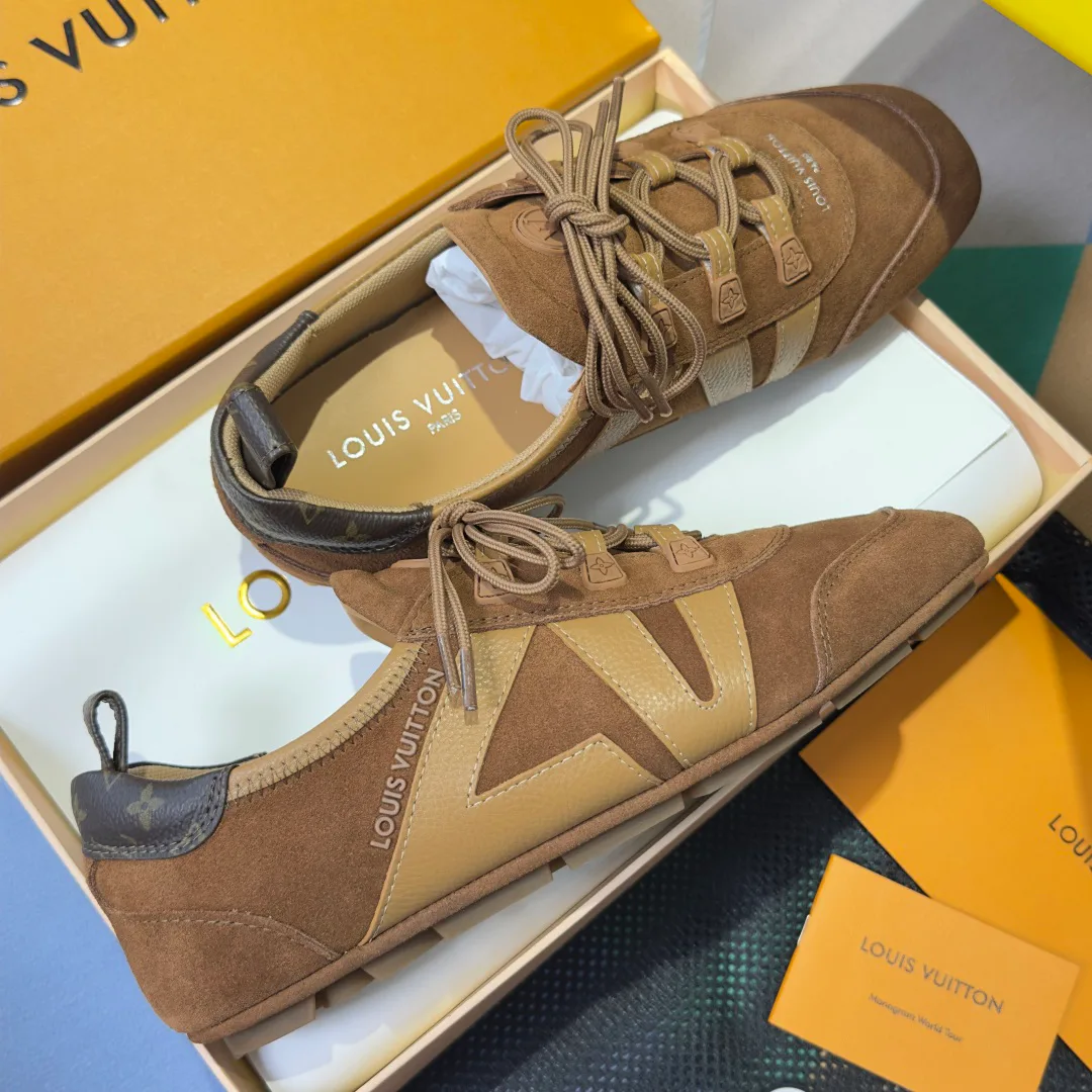 Кроссовки Женские Louis Vuitton 17780698