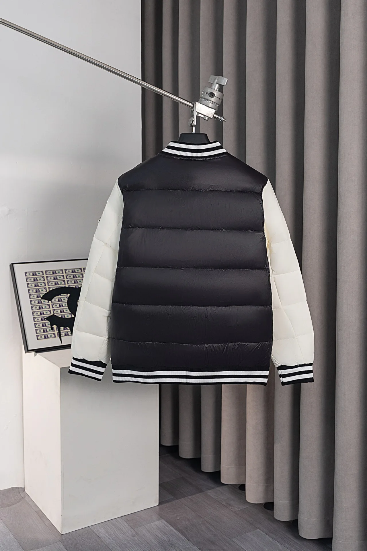 Куртки И Пуховики Женские Moncler 6378584