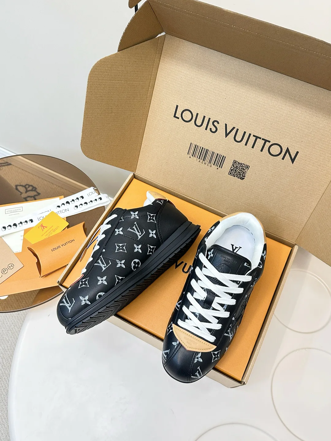Кроссовки Женские Louis Vuitton 4948542