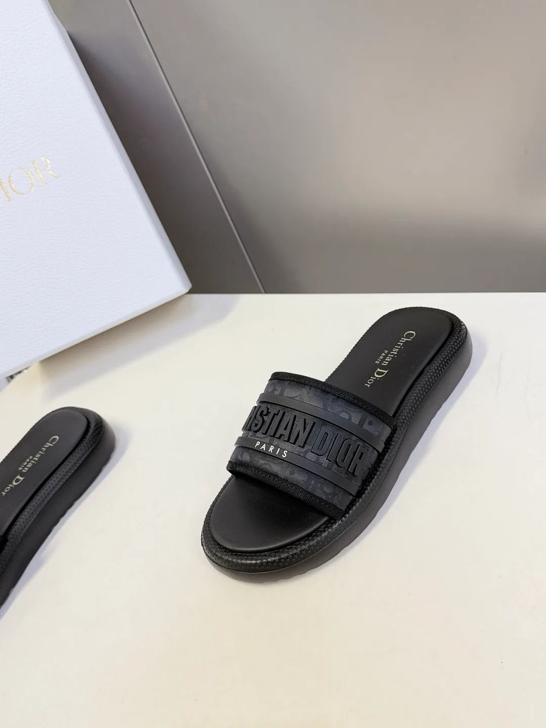 Шлепанцы Женские Christian Dior 17077122