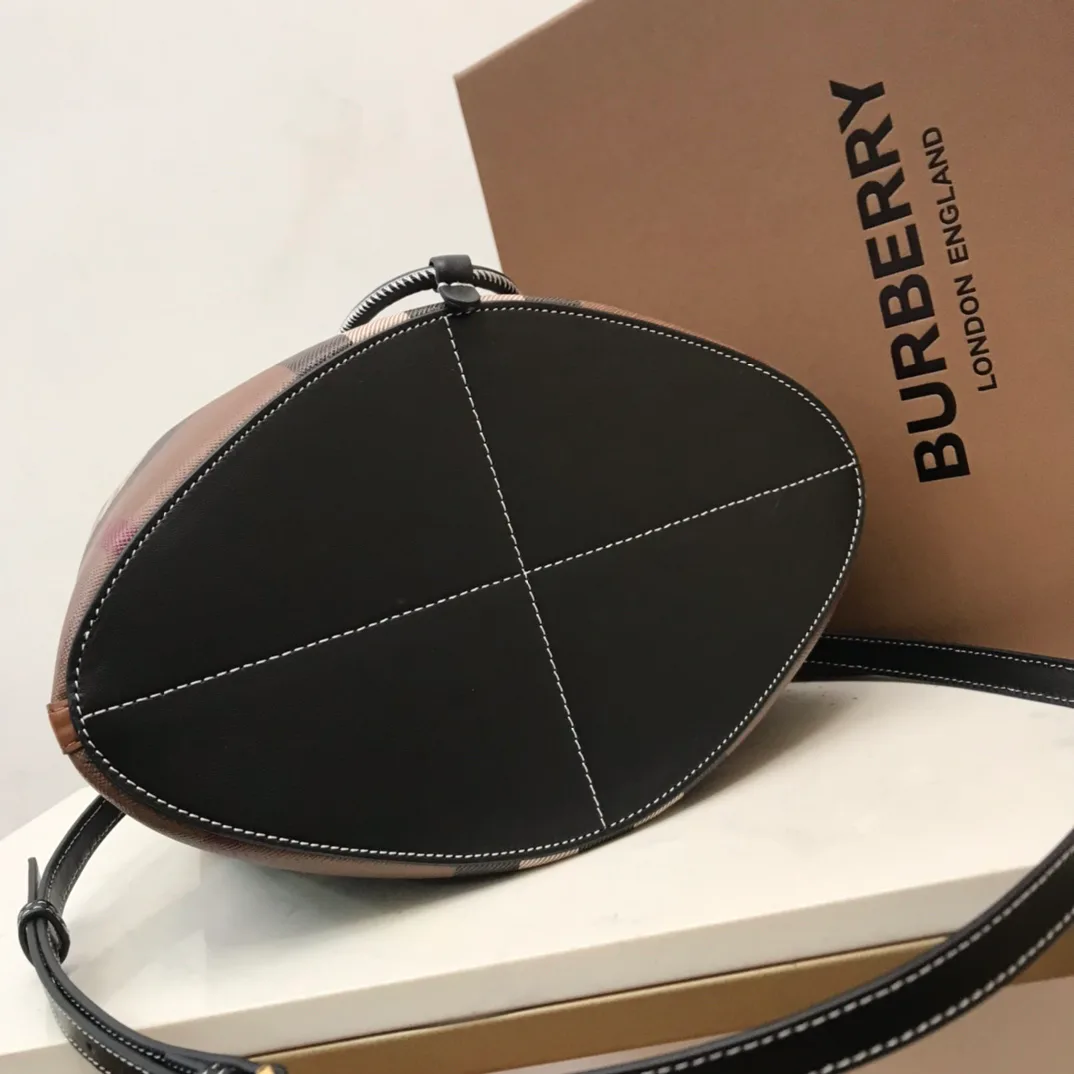 Классические Сумки Женские Burberry 11013026