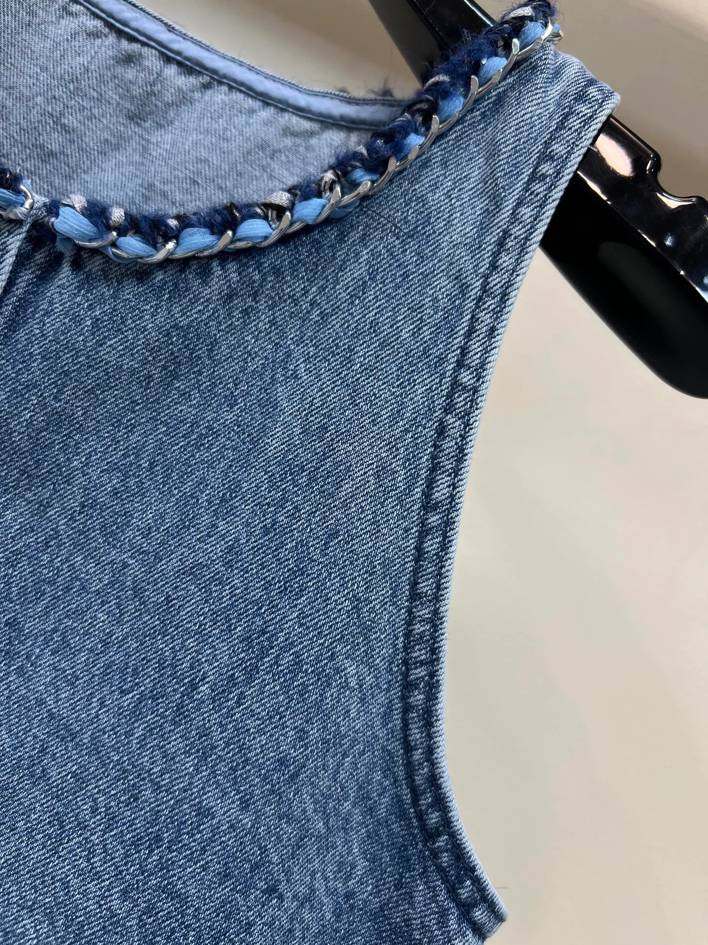 Жилеты Женские Chanel 11302052