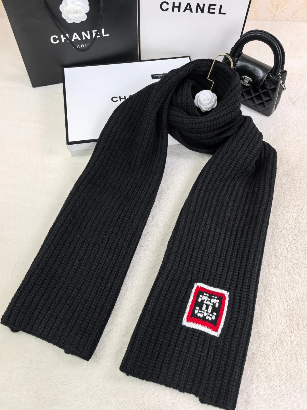 Шарфы Chanel 18137930