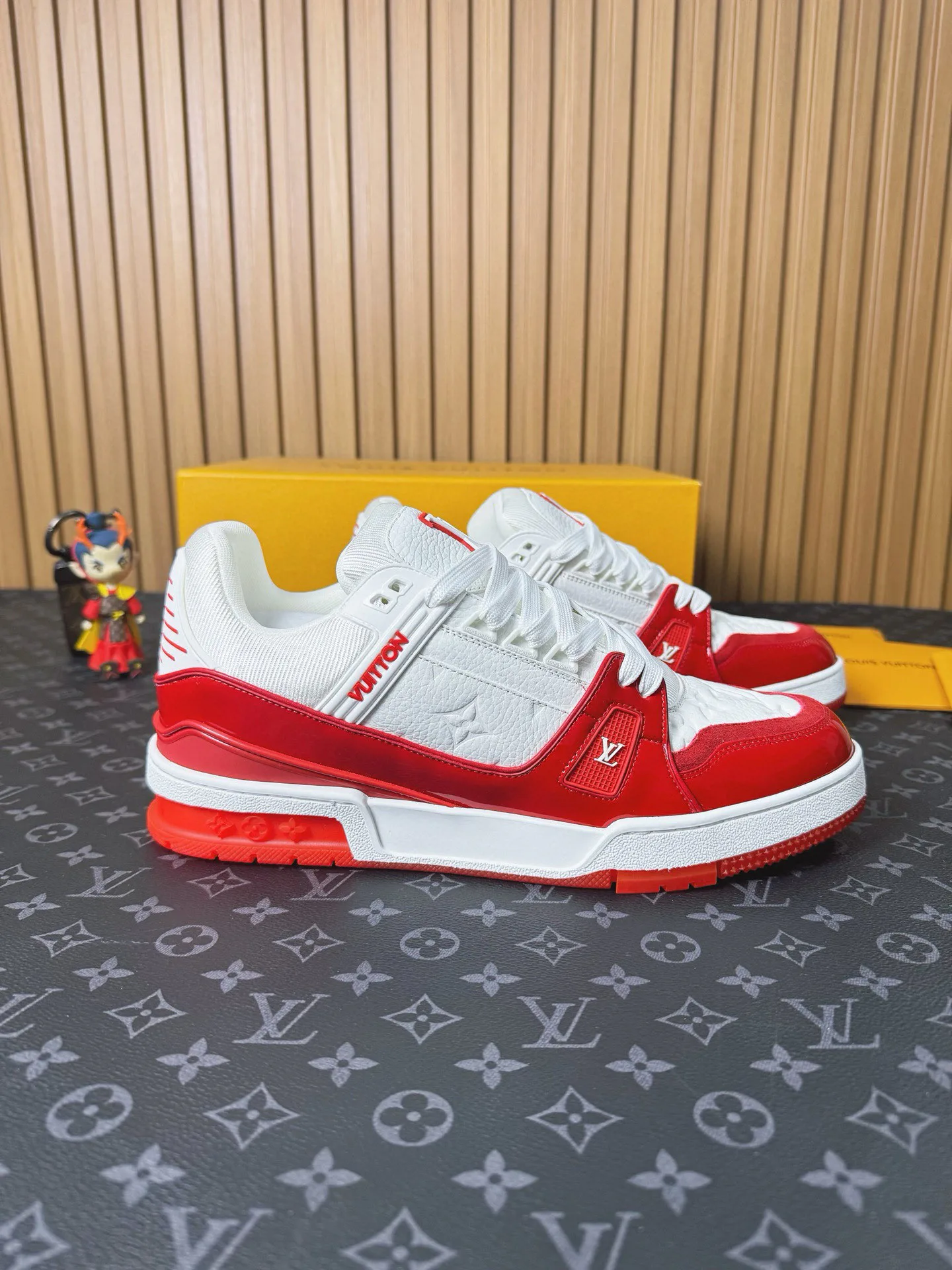 Кроссовки Женские Louis Vuitton 1124328
