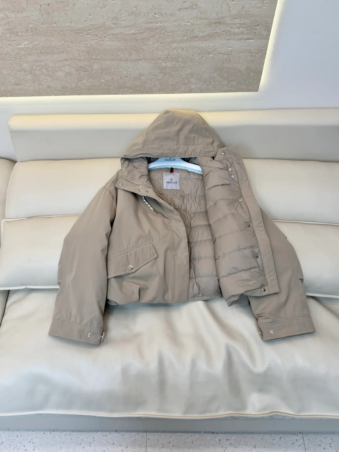 Куртки И Пуховики Женские Moncler 18769672