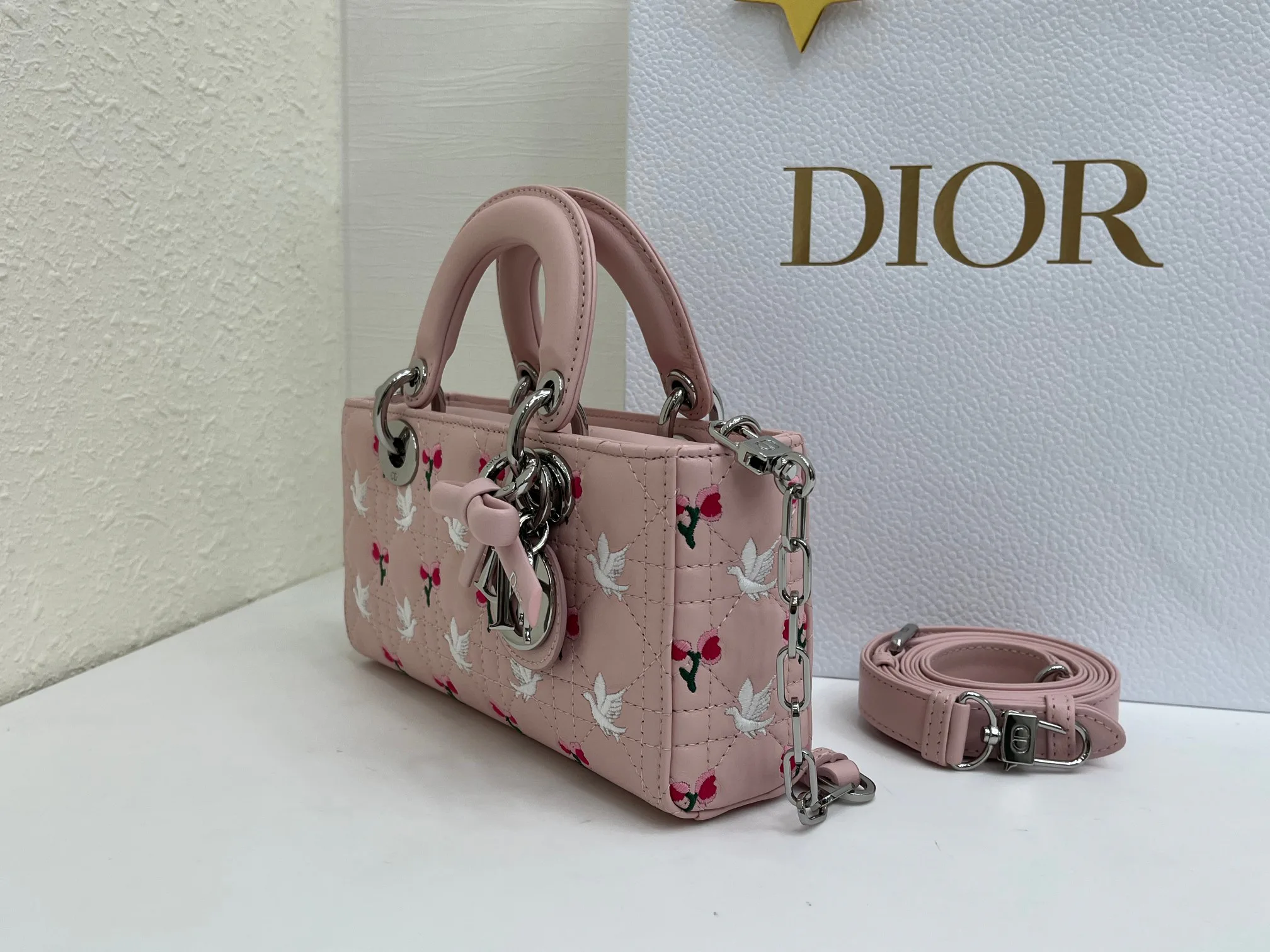 Классические Сумки Женские Christian Dior 17407060