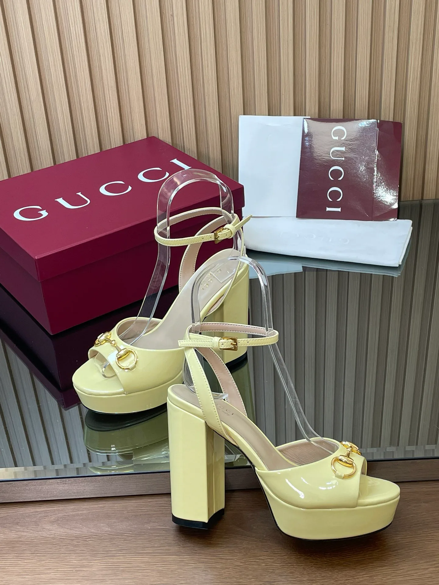 Босоножки Женские Gucci 876009