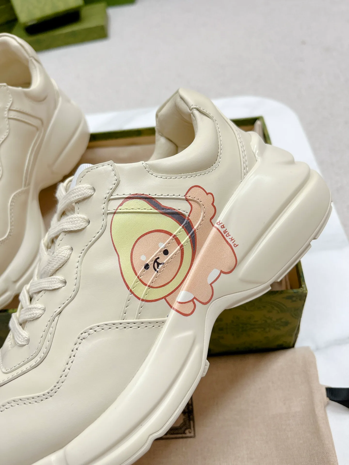 Кроссовки Женские Gucci 989690