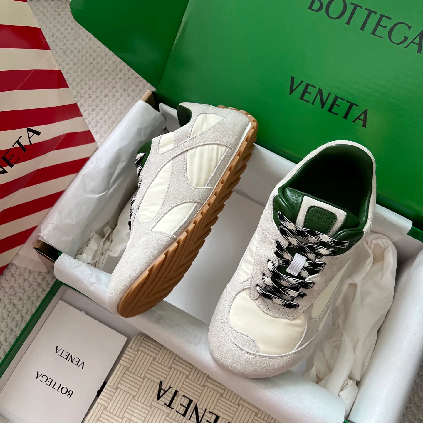 Кроссовки Женские Bottega Veneta 11565915