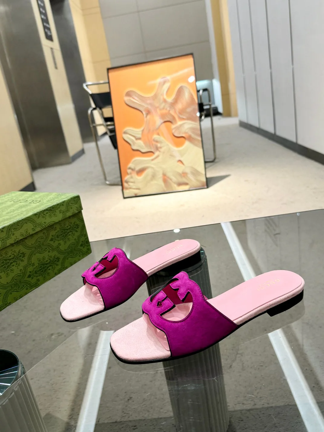 Шлепанцы Женские Gucci 11890964