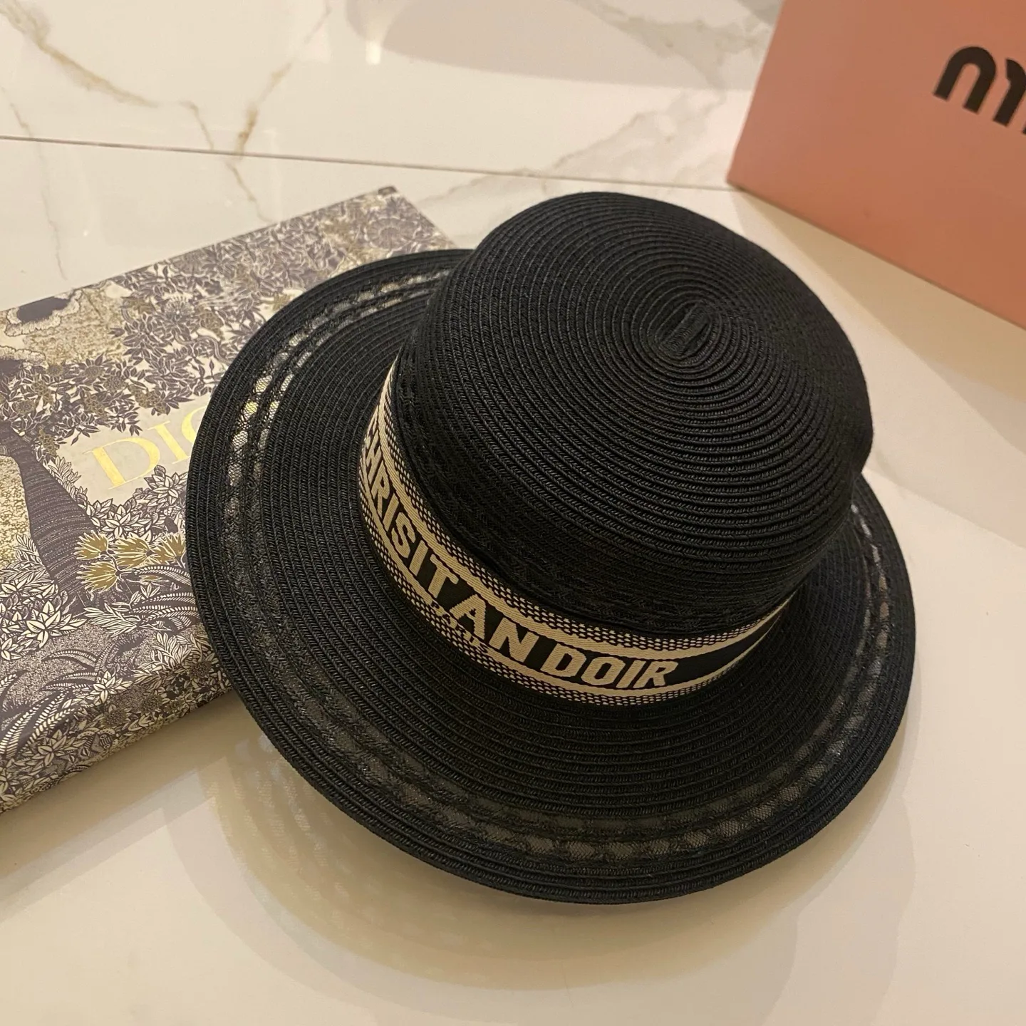 Головные Уборы Christian Dior 17498278