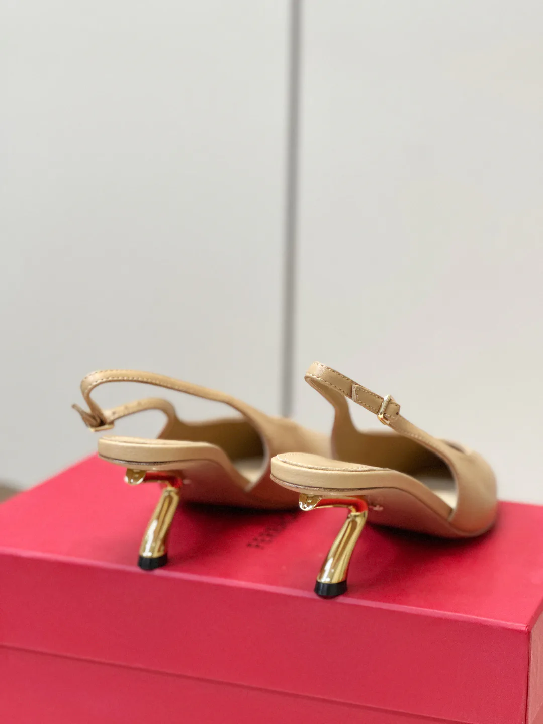 Туфли Женские Salvatore Ferragamo 17177457