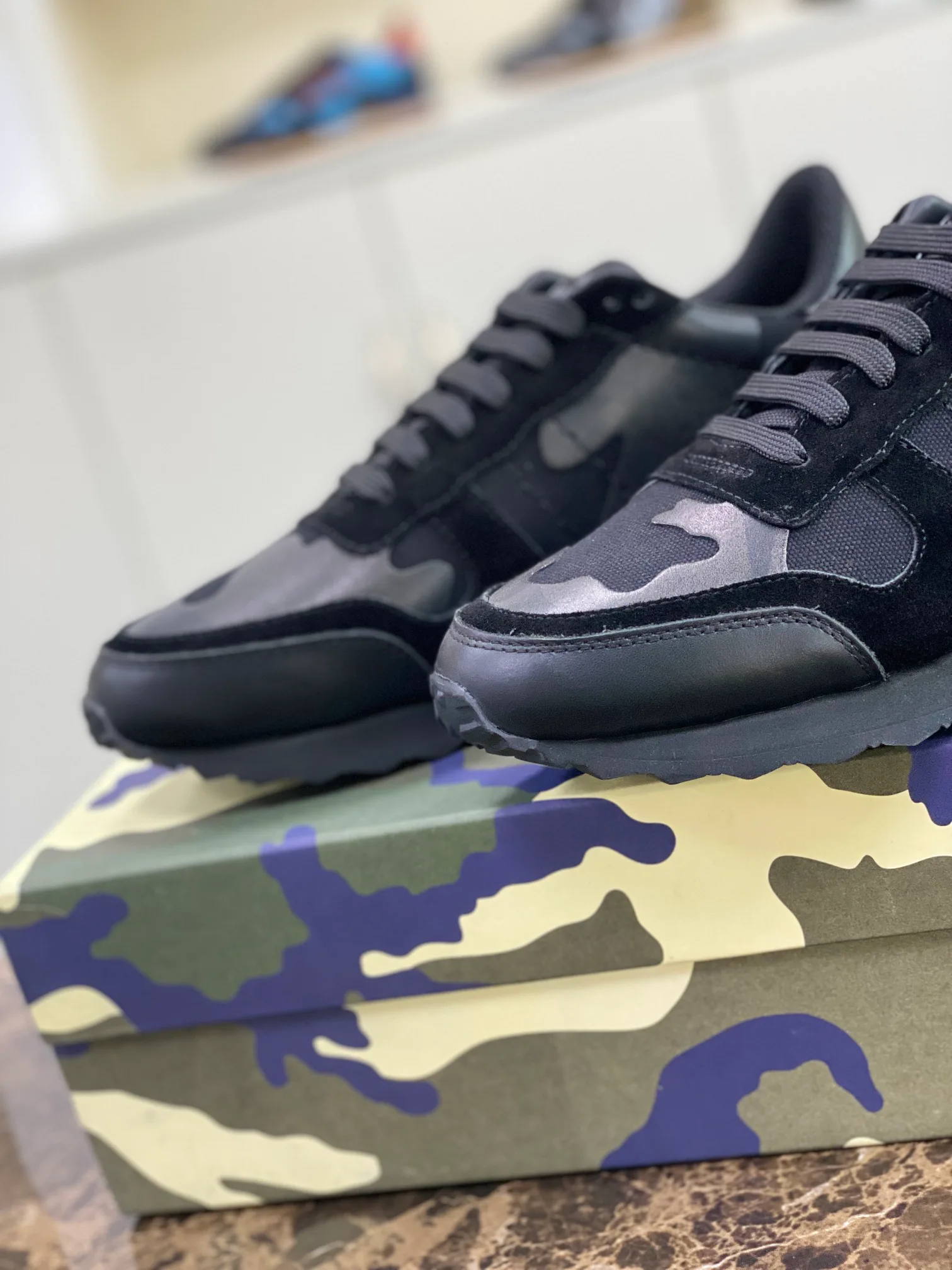 Кроссовки Женские Valentino 10736438