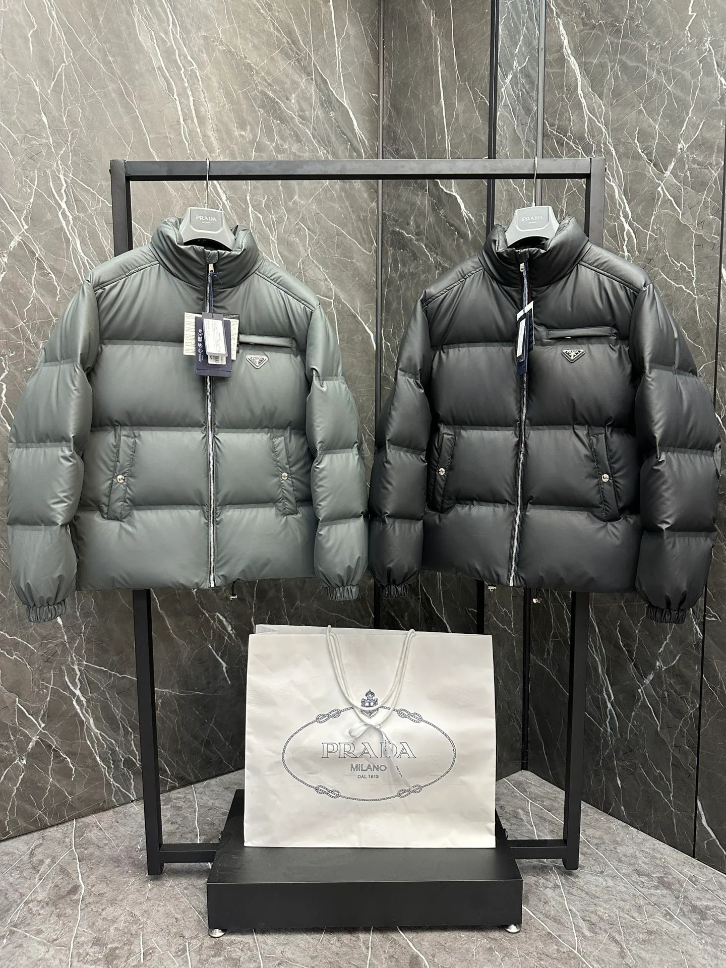 Куртки И Пуховики Женские Prada 17932037