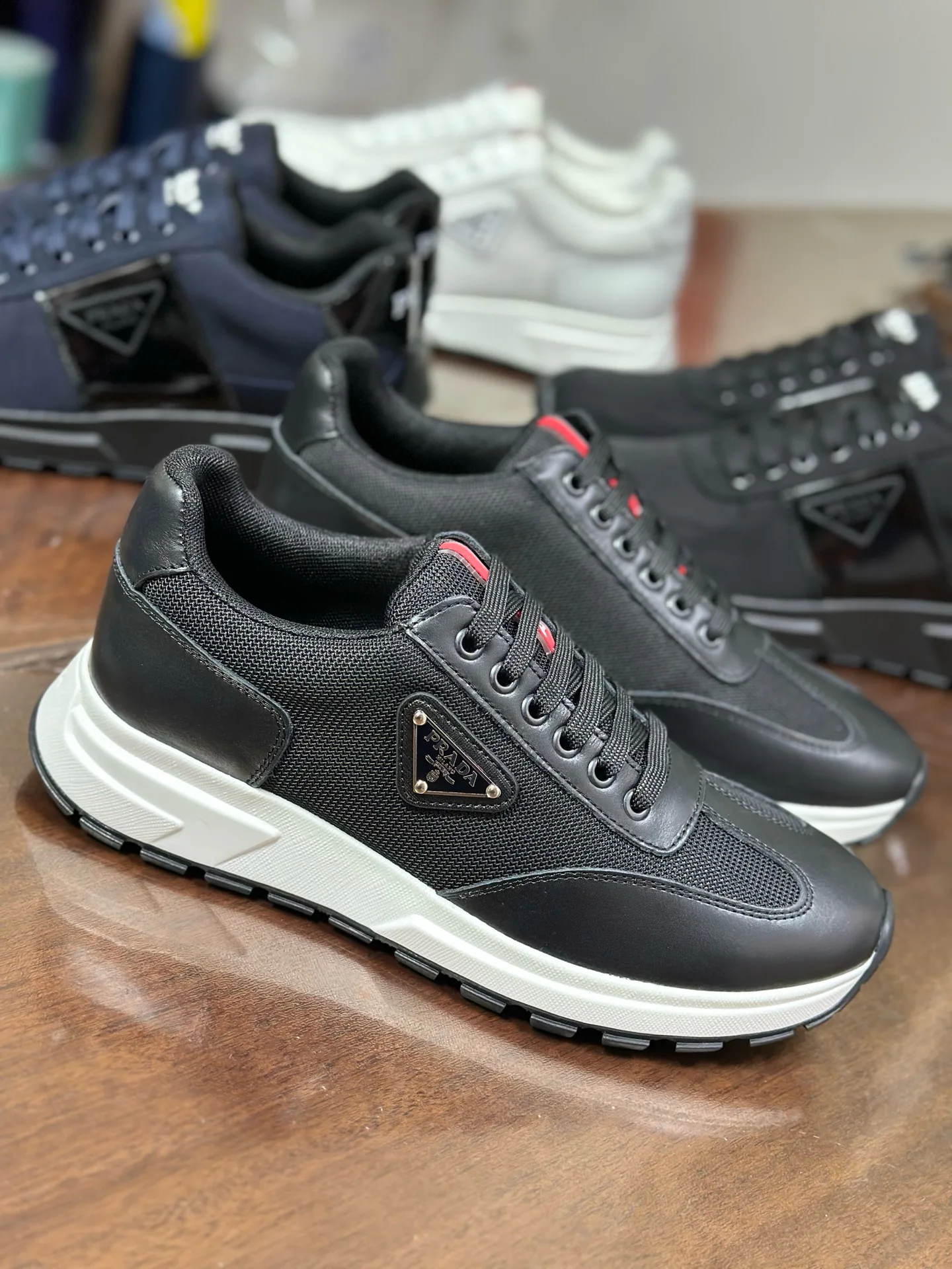 Кроссовки Мужские Prada 17037907