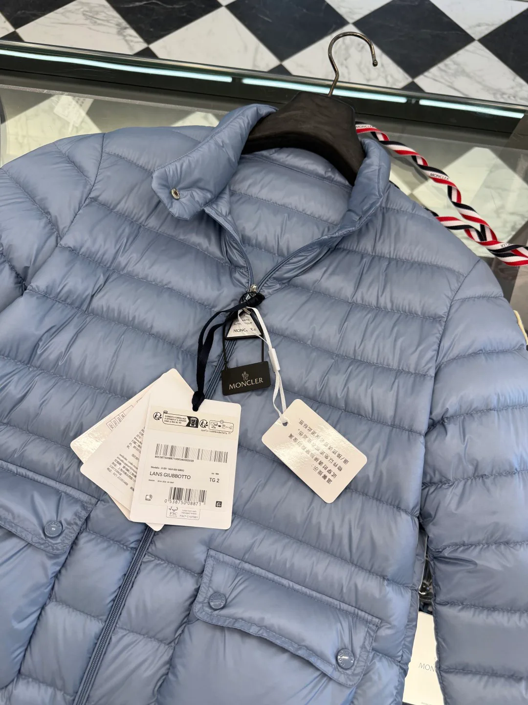 Куртки И Пуховики Женские Moncler 18989598