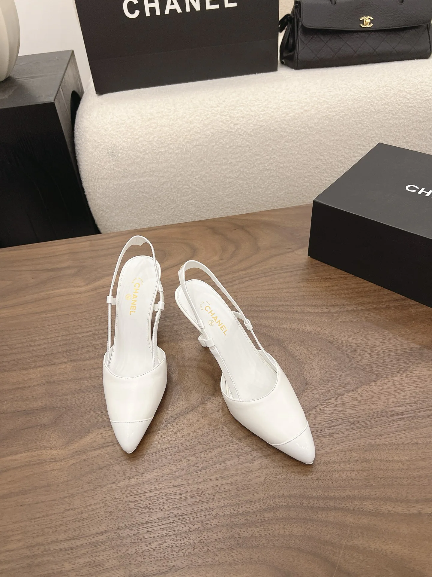 Туфли Женские Chanel 17582734