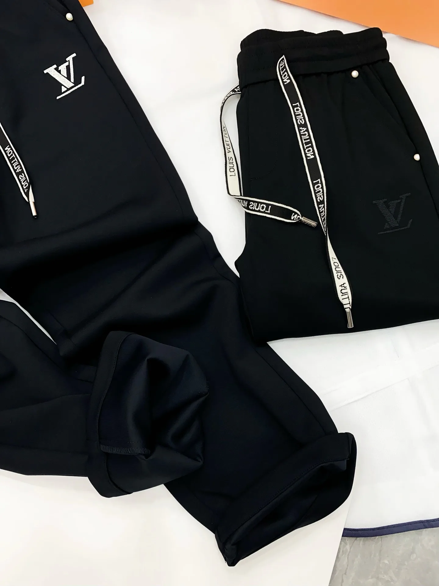 Брюки Мужские Louis Vuitton 9861765