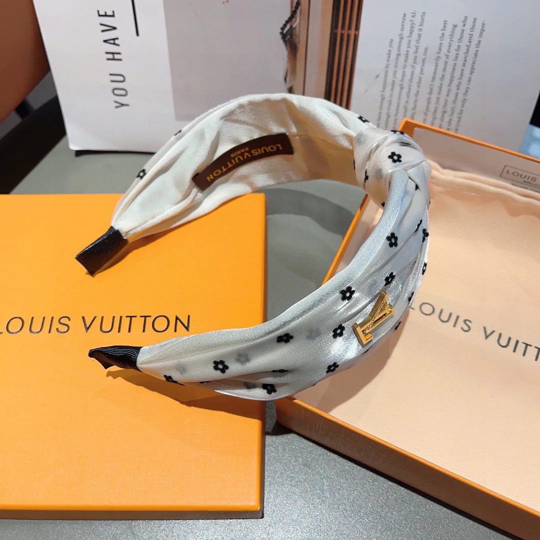 Головные Уборы Louis Vuitton 4715929