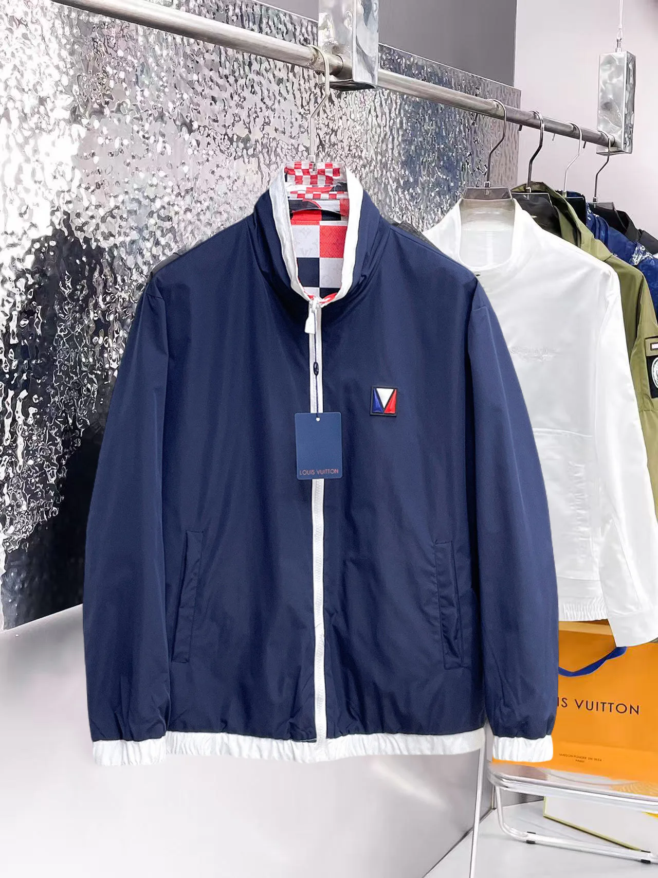 Куртки И Пуховики Мужские Louis Vuitton 9352281