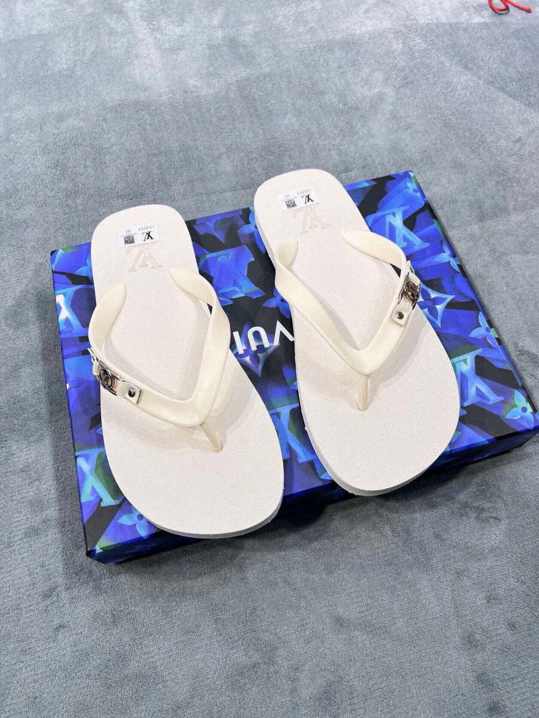 Шлепанцы Мужские Louis Vuitton 10646304