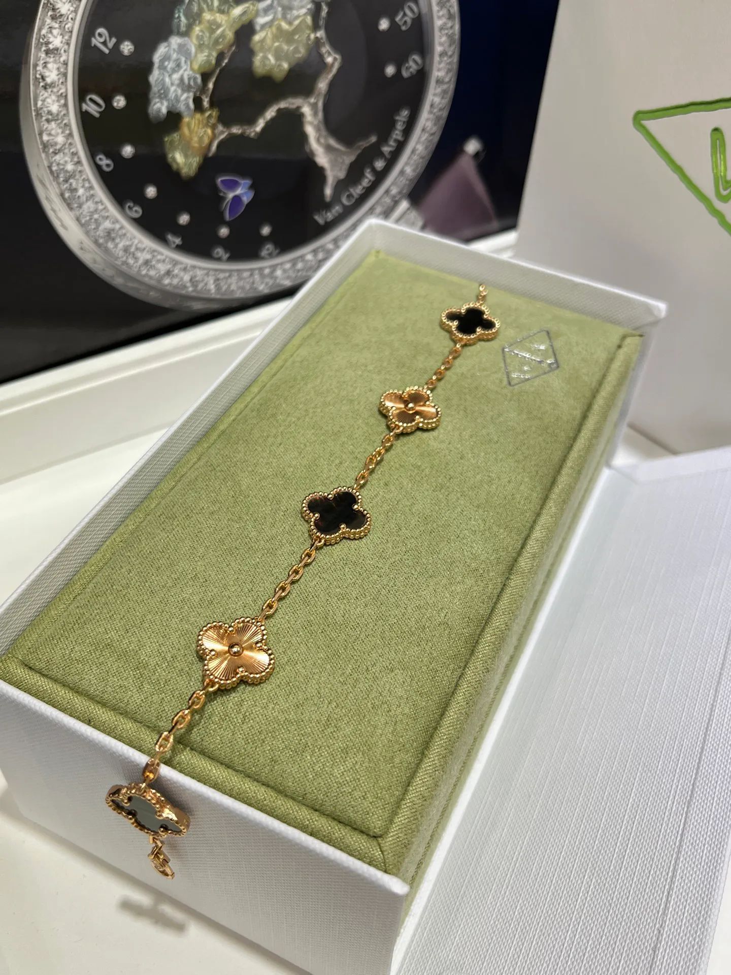 Бижутерия Van Cleef & Arpels 12345470