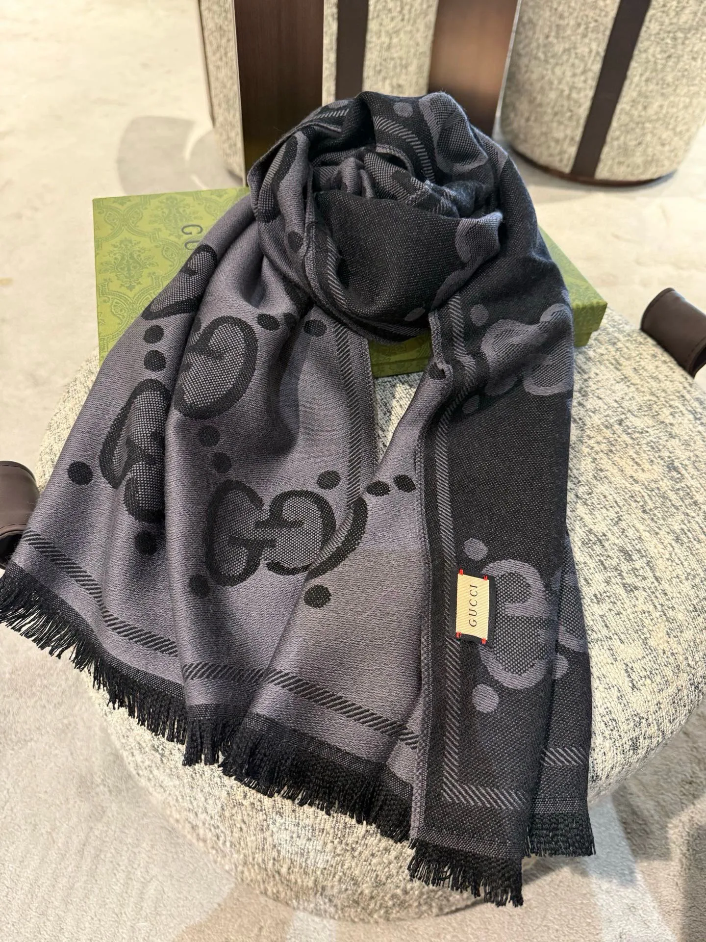 Шарфы Gucci 752665