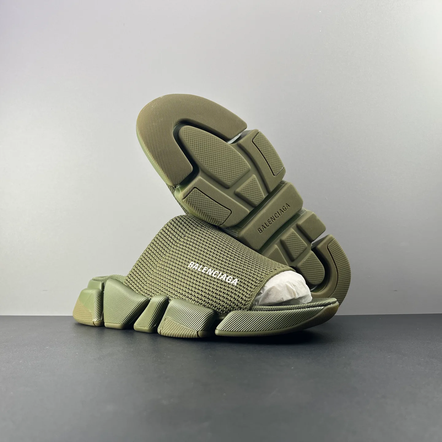 Шлепанцы Женские Balenciaga 13548637