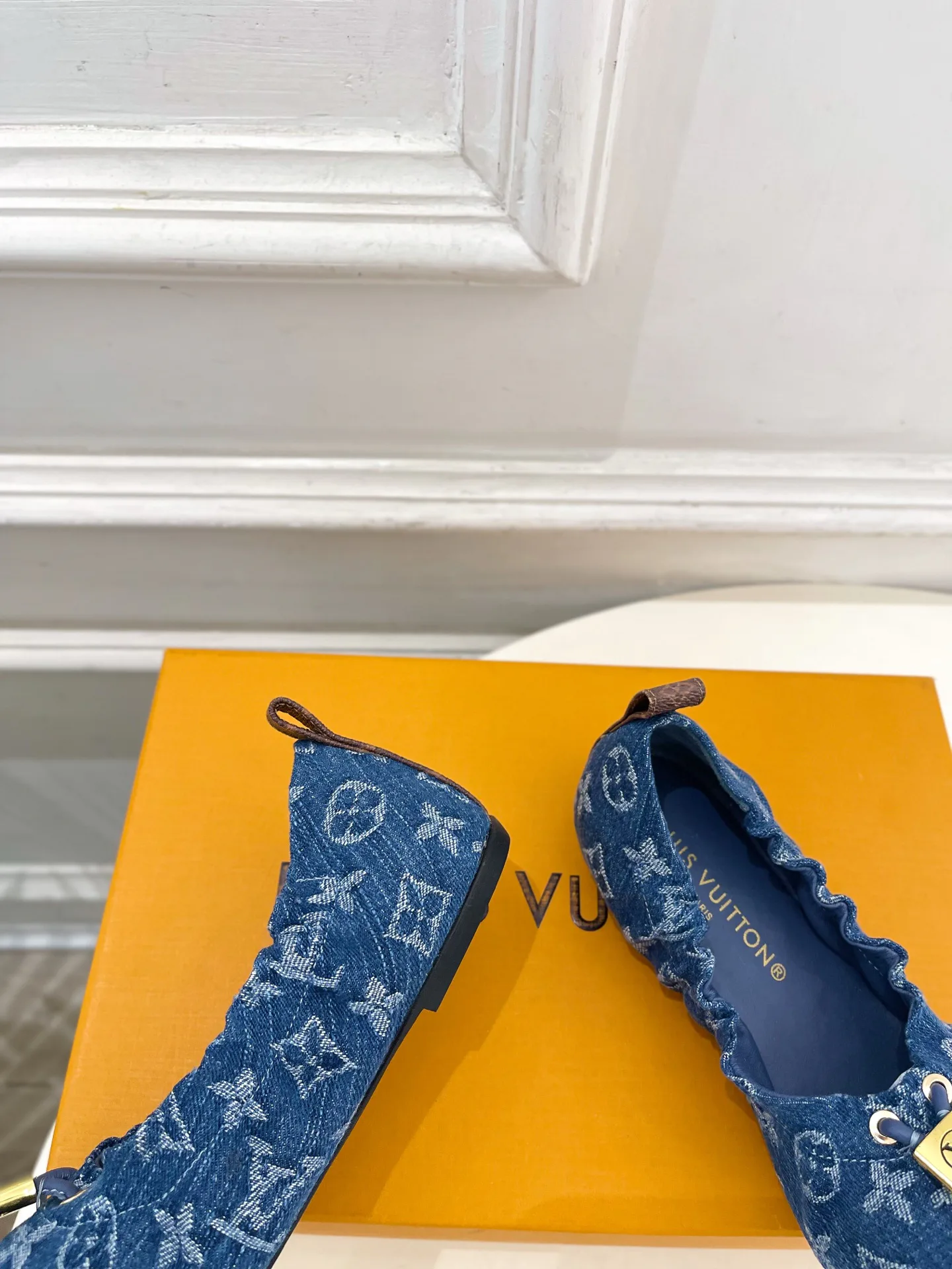 Балетки Женские Louis Vuitton 17646560