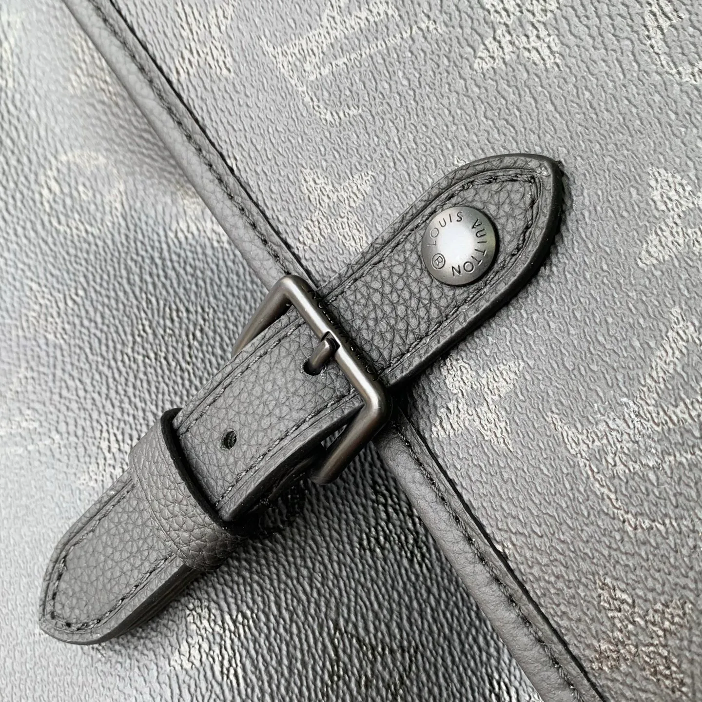Рюкзаки Женские Louis Vuitton 18732346