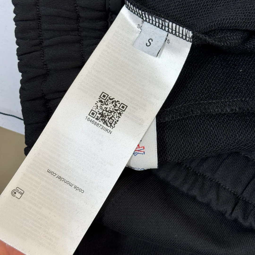 Шорты Женские Moncler 11668071