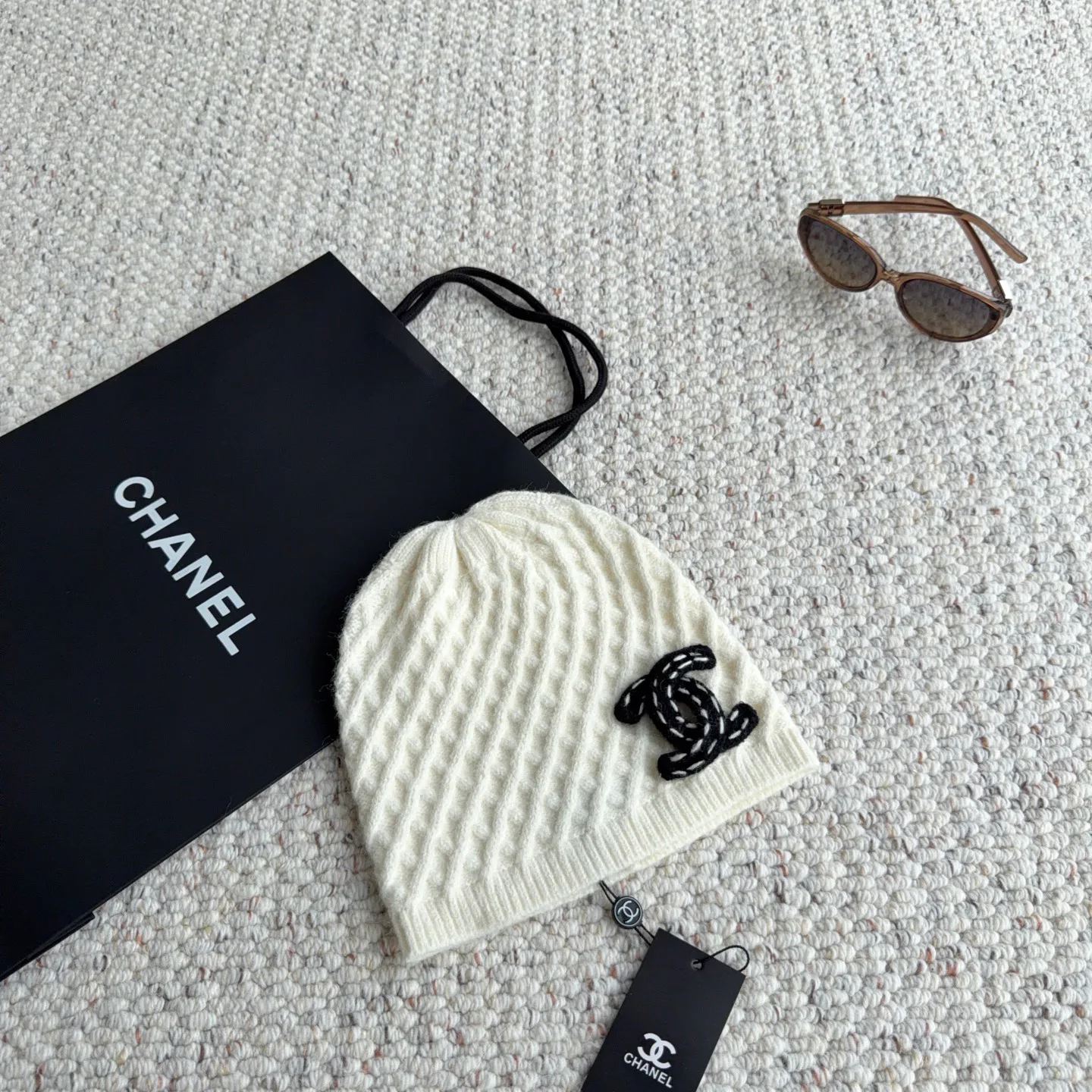 Головные Уборы Chanel 18450110