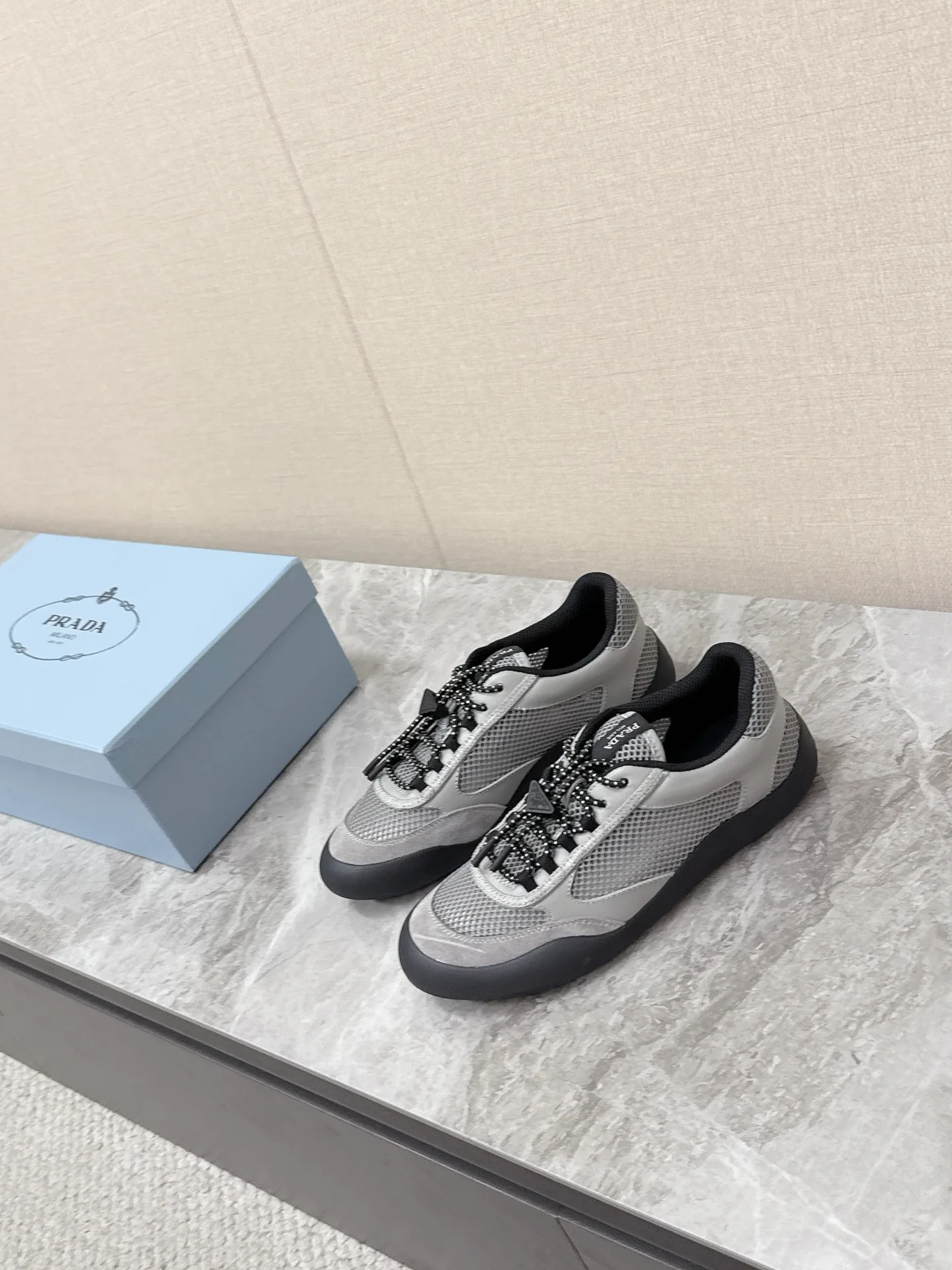 Кроссовки Мужские Prada 15323605