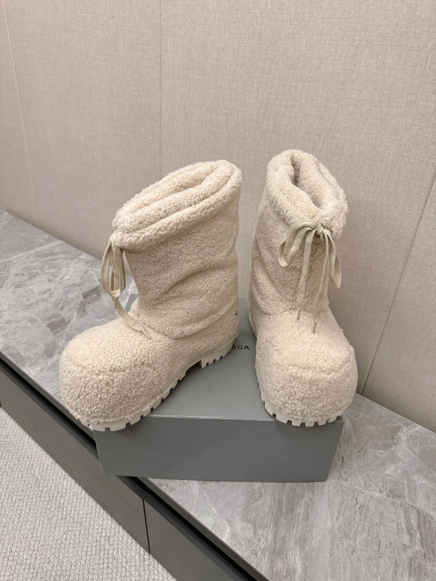 Угги Женские Balenciaga 18152906