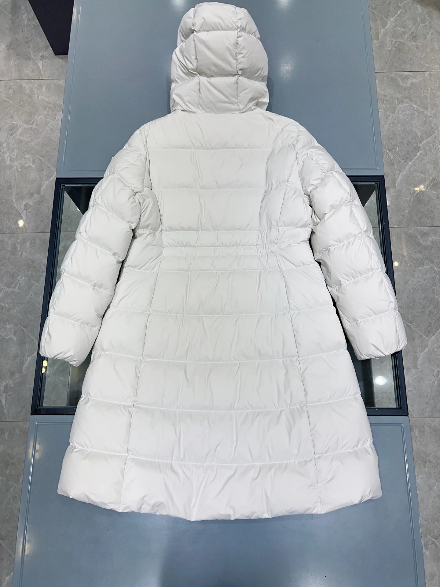 Куртки И Пуховики Женские Moncler 18368432
