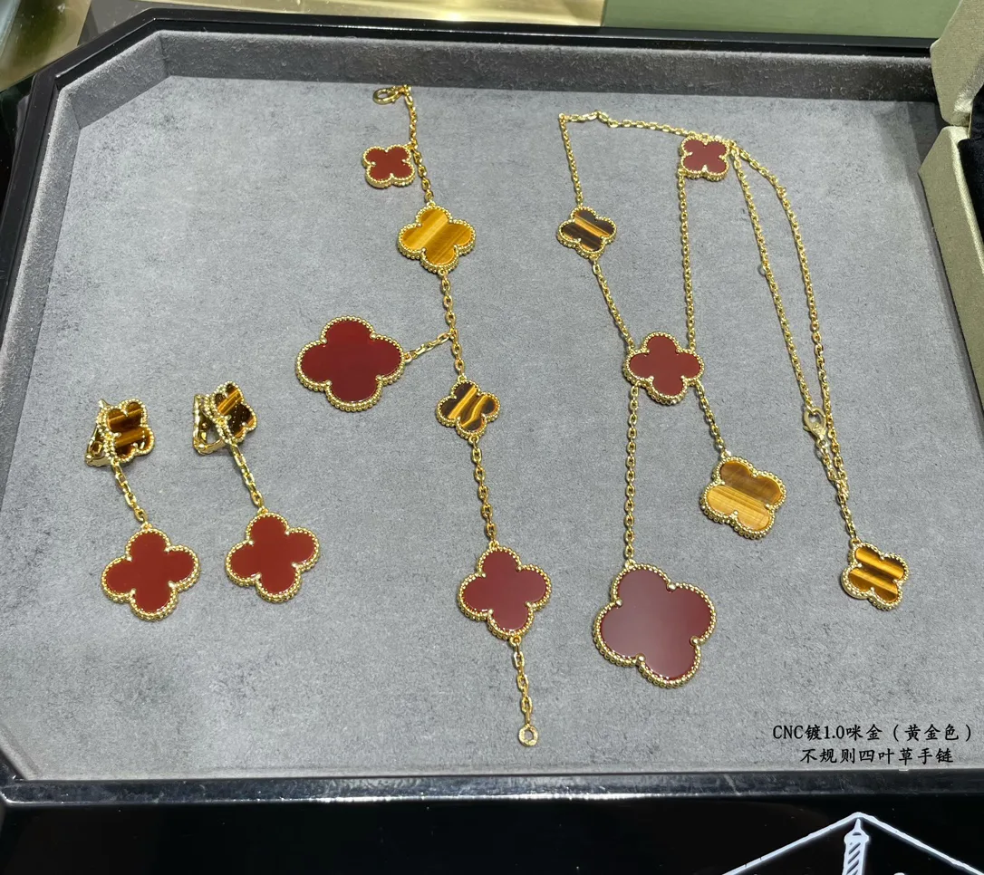 Бижутерия Van Cleef & Arpels 193139