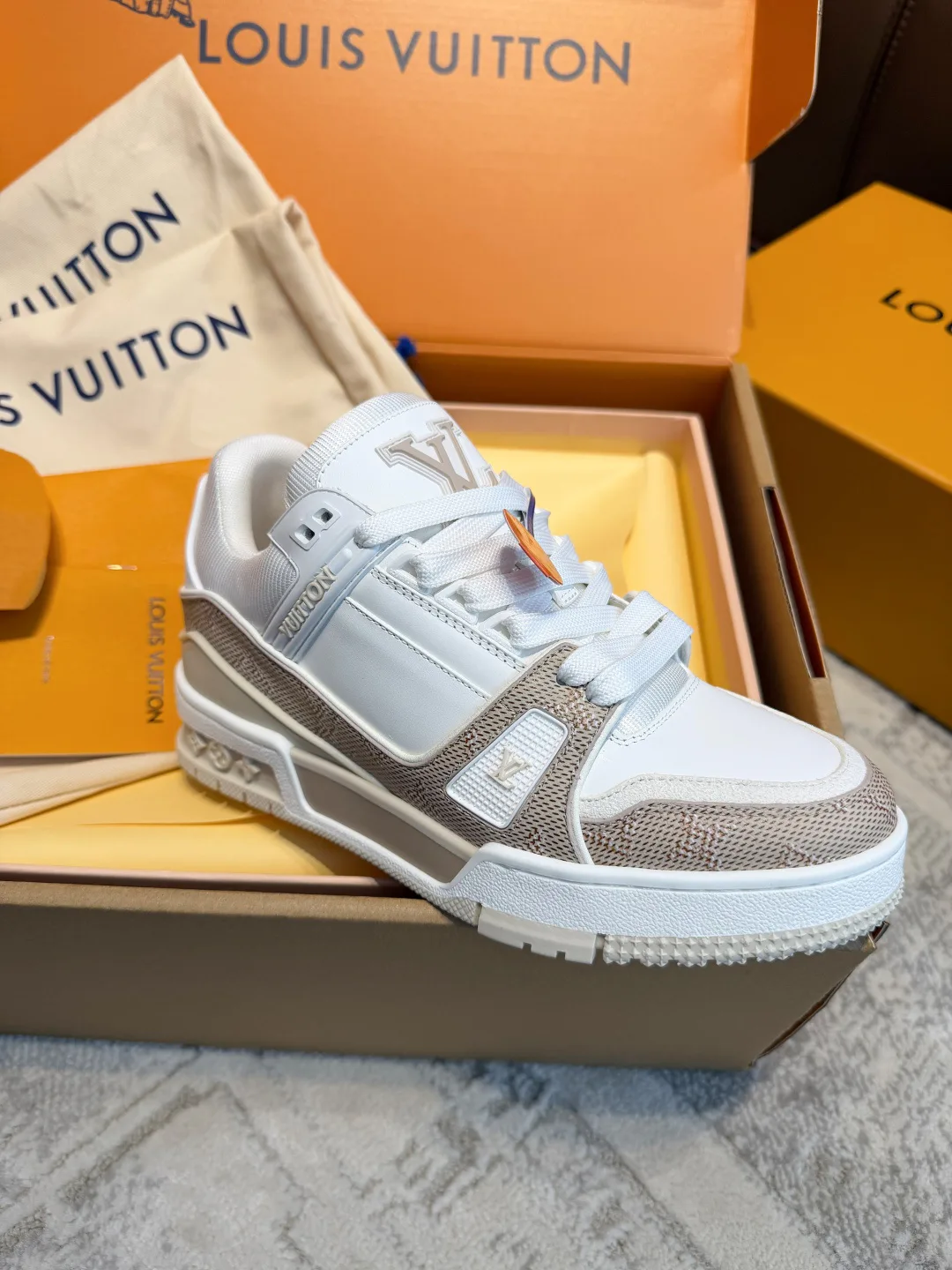 Кроссовки Женские Louis Vuitton 12789344