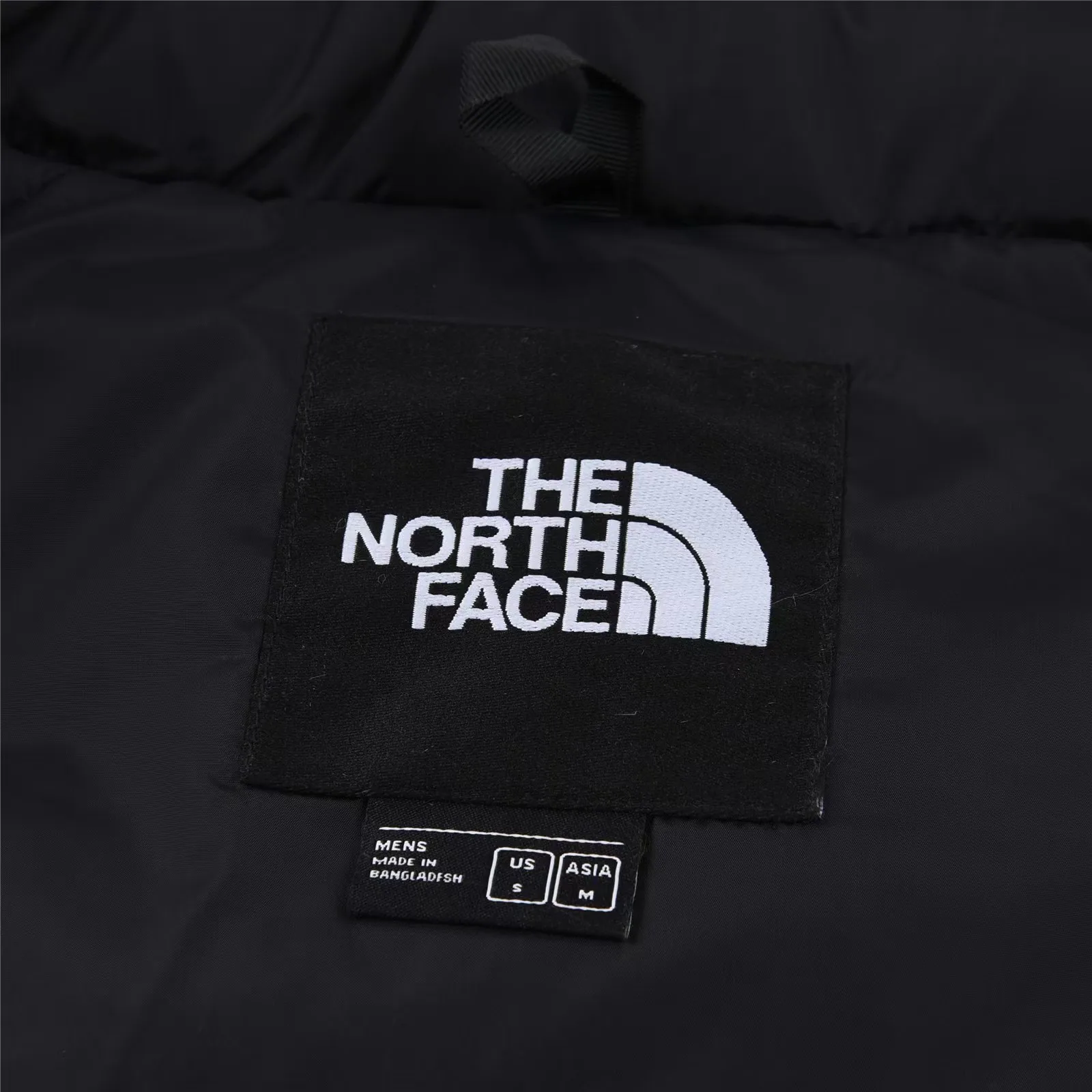 Жилеты Женские The North Face 19296965