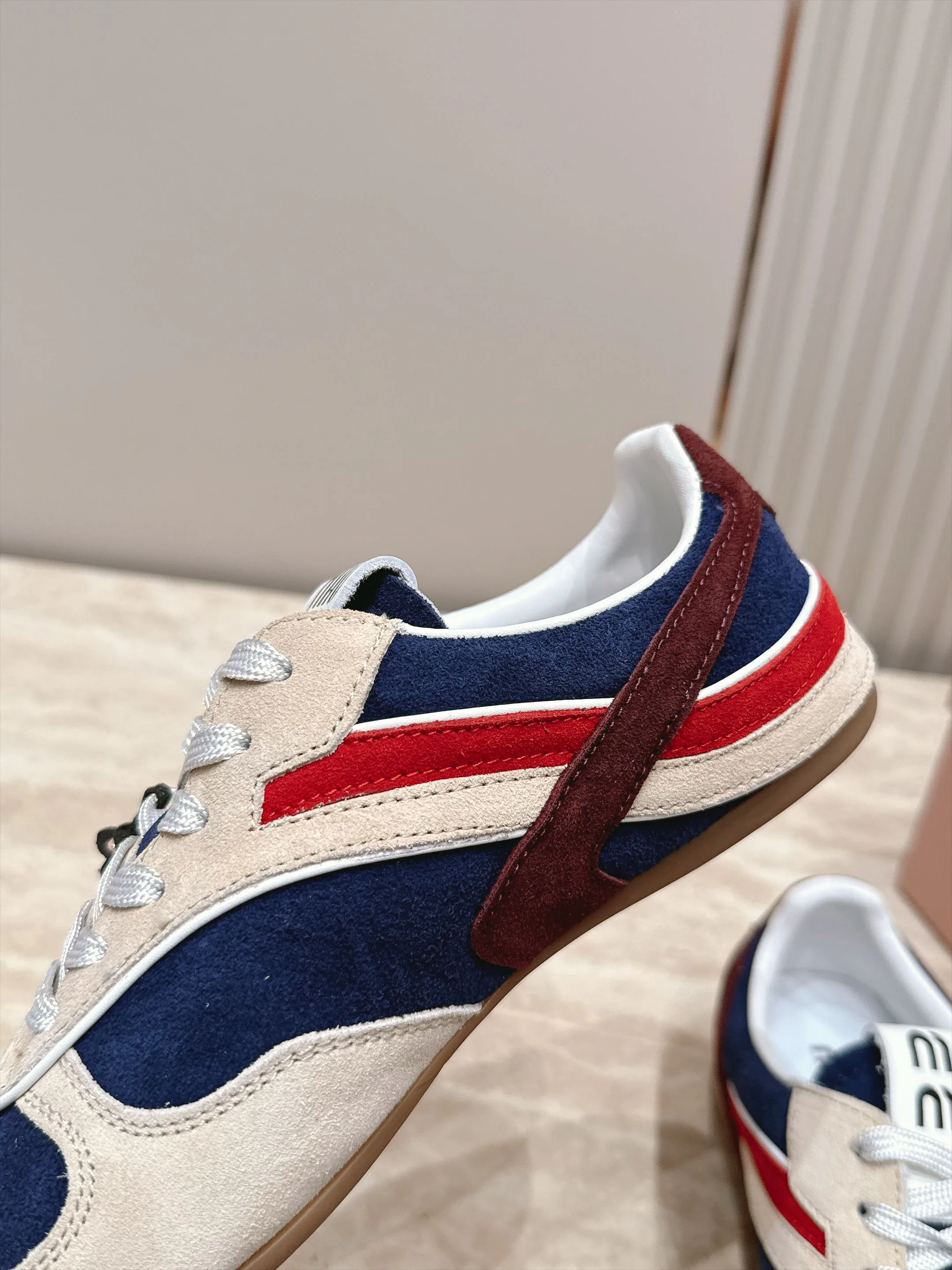 Кроссовки Женские Miu Miu 18436559